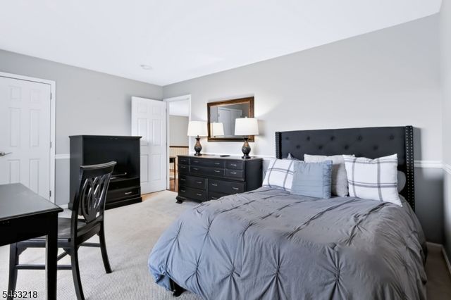 36 Bluebird Way, Raritan Boro, NJ 08869