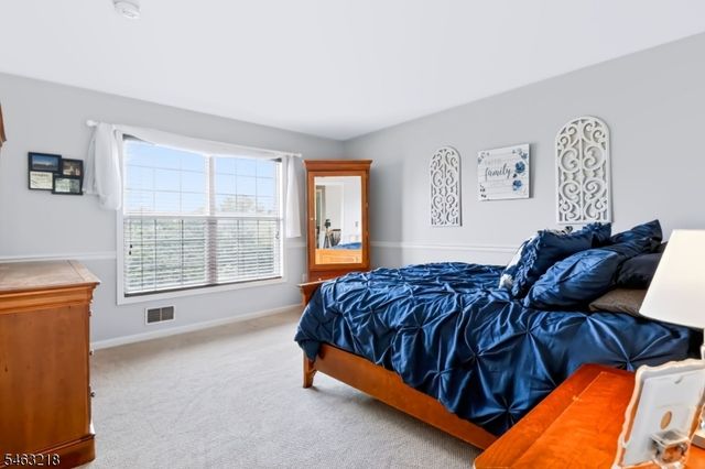 36 Bluebird Way, Raritan Boro, NJ 08869