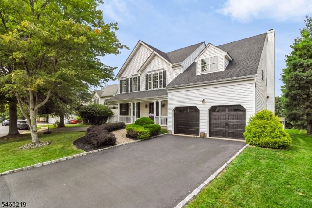 36 Bluebird Way, Raritan Boro, NJ 08869