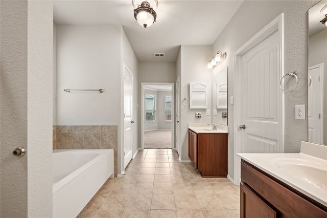 6561 Pecos Hill Lane, Fort Worth, TX 76123