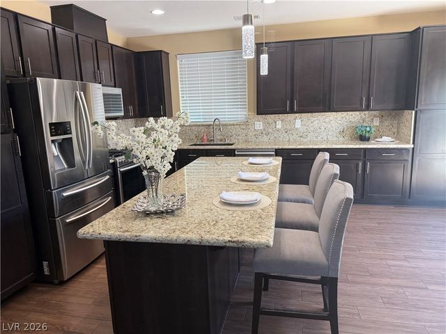 10665 Mount Blackburn Avenue, Las Vegas, NV 89166