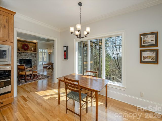 72 Dusky Court, Hendersonville, NC 28739