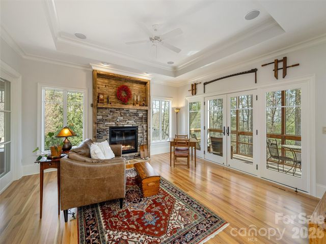 72 Dusky Court, Hendersonville, NC 28739