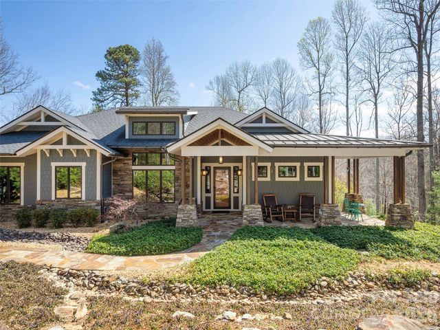 72 Dusky Court, Hendersonville, NC 28739