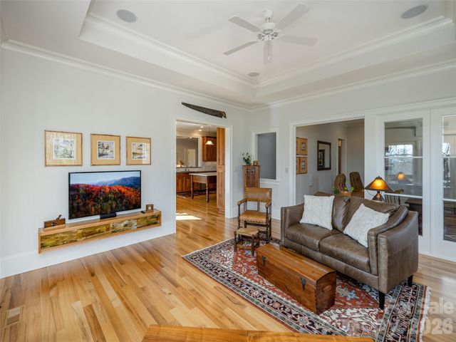 72 Dusky Court, Hendersonville, NC 28739