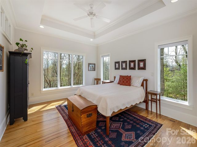 72 Dusky Court, Hendersonville, NC 28739