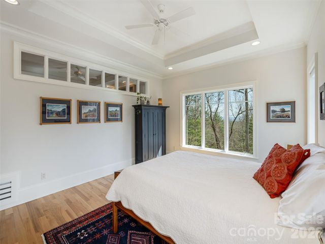 72 Dusky Court, Hendersonville, NC 28739