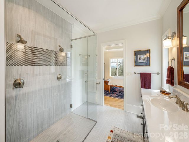 72 Dusky Court, Hendersonville, NC 28739