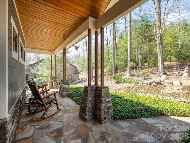 72 Dusky Court, Hendersonville, NC 28739
