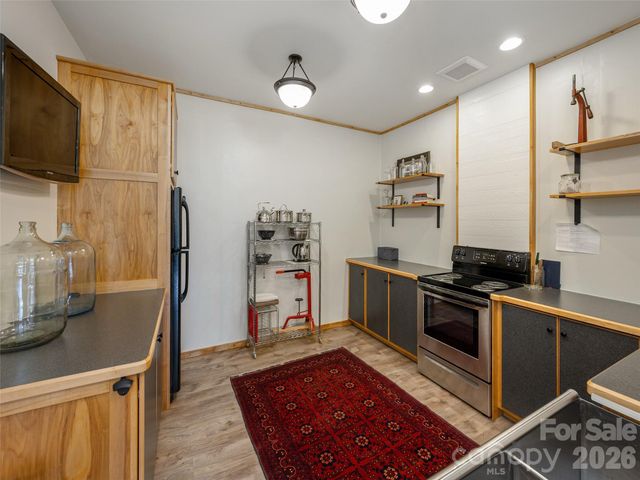 72 Dusky Court, Hendersonville, NC 28739