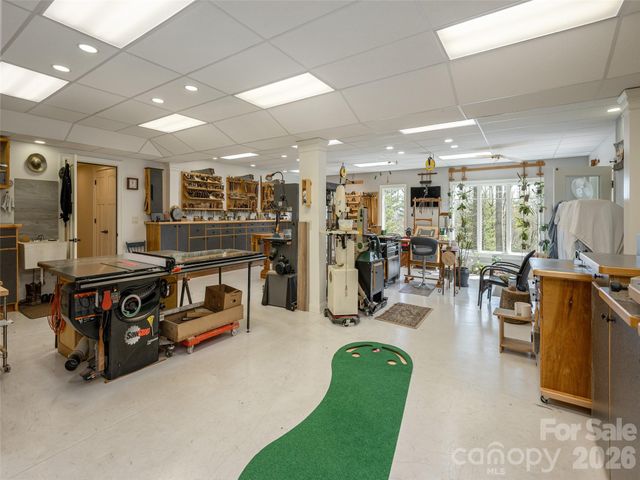 72 Dusky Court, Hendersonville, NC 28739