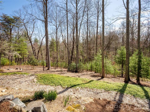 72 Dusky Court, Hendersonville, NC 28739
