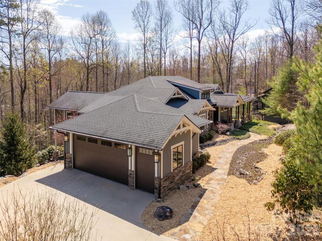 72 Dusky Court, Hendersonville, NC 28739