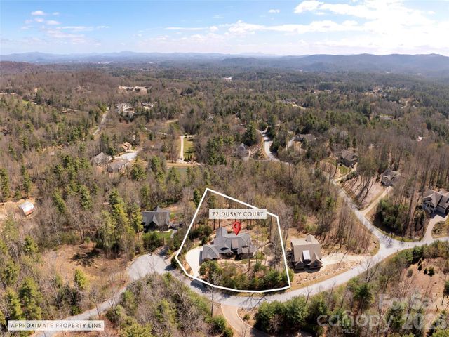 72 Dusky Court, Hendersonville, NC 28739