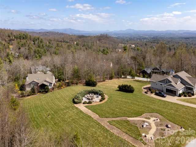 72 Dusky Court, Hendersonville, NC 28739