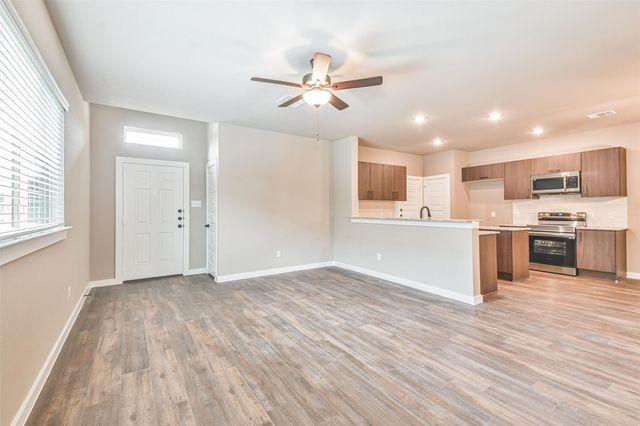 9860 Grosbeak Lane, Magnolia, TX 77354