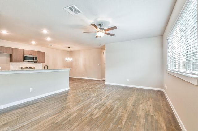 9860 Grosbeak Lane, Magnolia, TX 77354