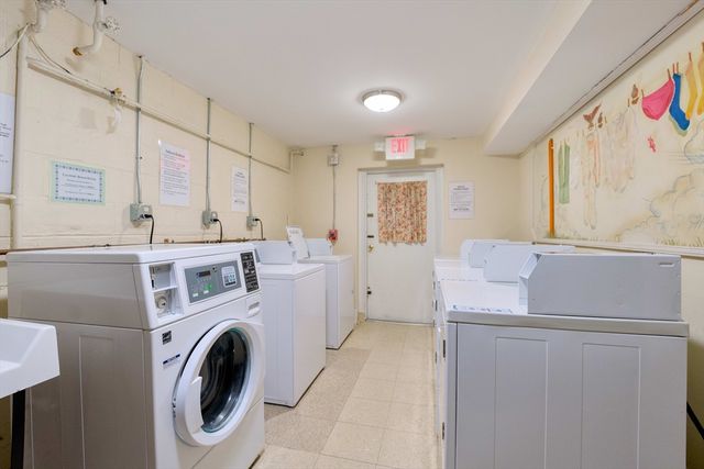 45 Oval Rd 34, Quincy, MA 02170