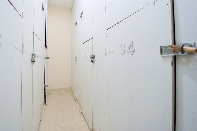 45 Oval Rd 34, Quincy, MA 02170