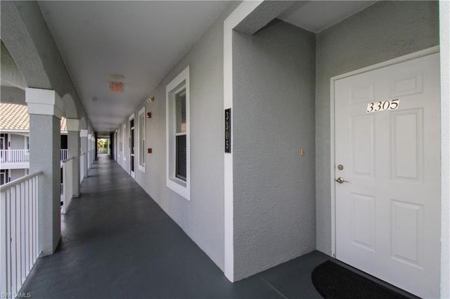 519 Roma CT 3-305, Naples, FL 34110