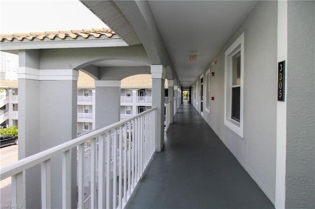 519 Roma CT 3-305, Naples, FL 34110