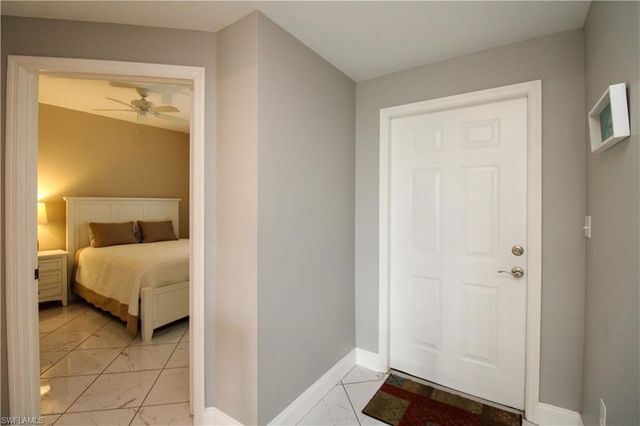 519 Roma CT 3-305, Naples, FL 34110