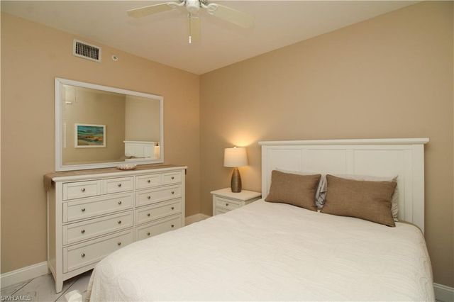 519 Roma CT 3-305, Naples, FL 34110