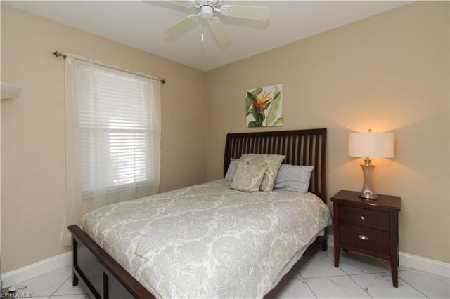 519 Roma CT 3-305, Naples, FL 34110