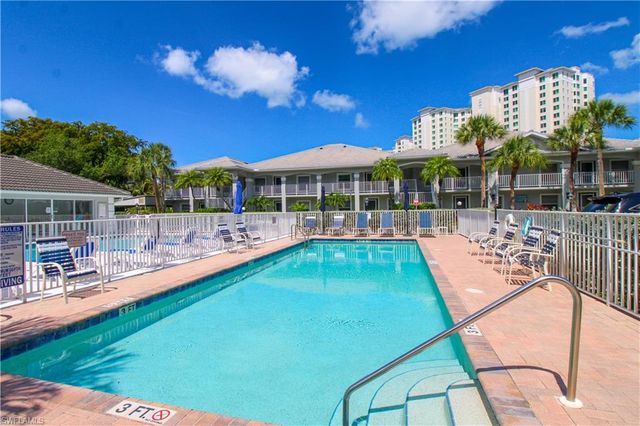 519 Roma CT 3-305, Naples, FL 34110