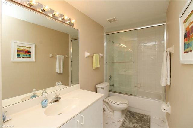 519 Roma CT 3-305, Naples, FL 34110