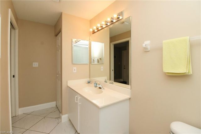 519 Roma CT 3-305, Naples, FL 34110