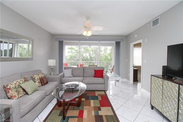 519 Roma CT 3-305, Naples, FL 34110
