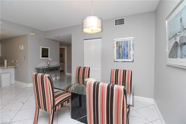 519 Roma CT 3-305, Naples, FL 34110