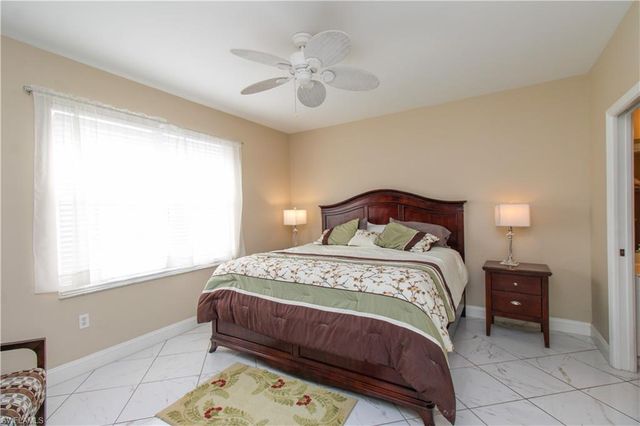 519 Roma CT 3-305, Naples, FL 34110