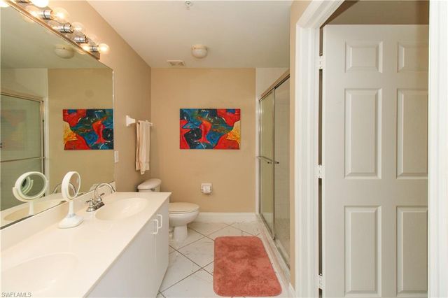 519 Roma CT 3-305, Naples, FL 34110