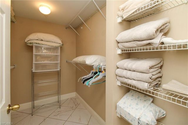 519 Roma CT 3-305, Naples, FL 34110