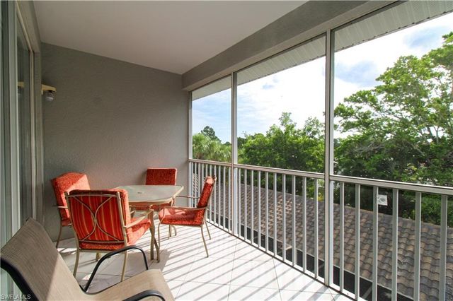 519 Roma CT 3-305, Naples, FL 34110