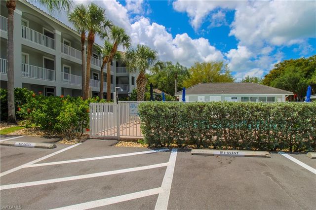 519 Roma CT 3-305, Naples, FL 34110
