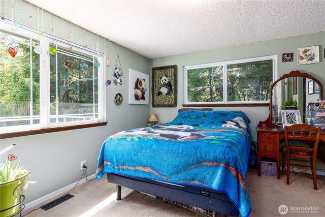 530 E Country Club Drive E, Union, WA 98592