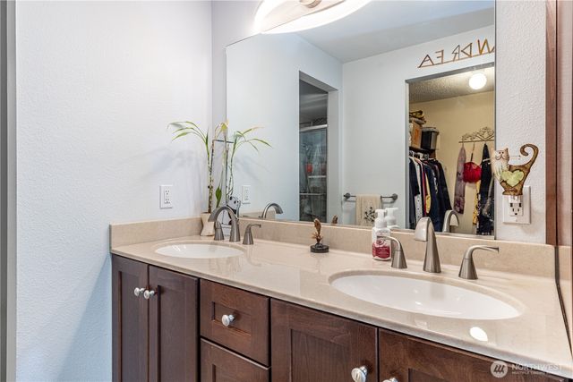 530 E Country Club Drive E, Union, WA 98592