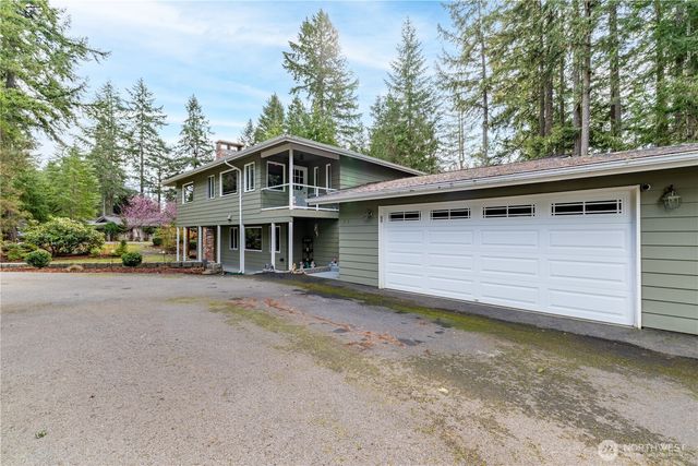 530 E Country Club Drive E, Union, WA 98592