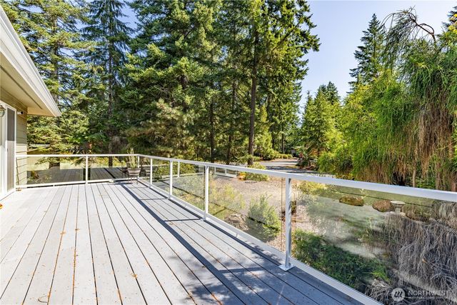 530 E Country Club Drive E, Union, WA 98592