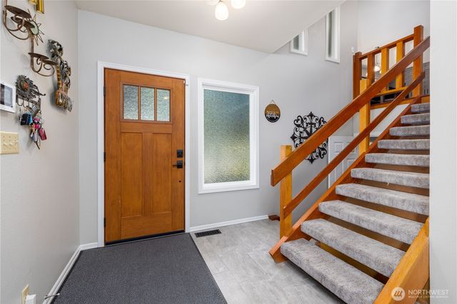 530 E Country Club Drive E, Union, WA 98592