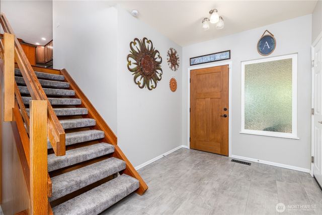 530 E Country Club Drive E, Union, WA 98592