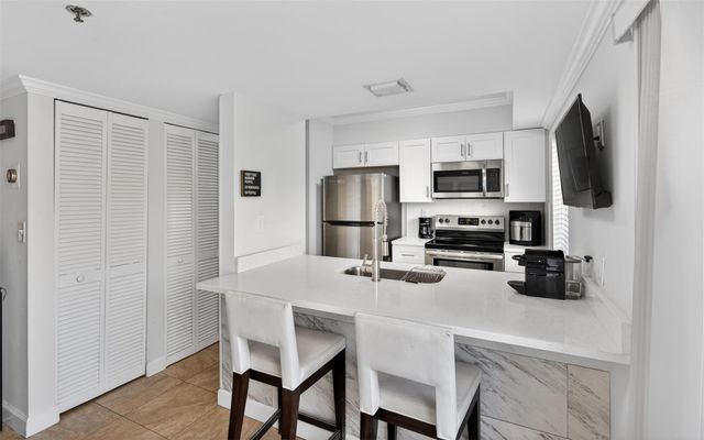 245 Riviera Circle 245, Weston, FL 33326