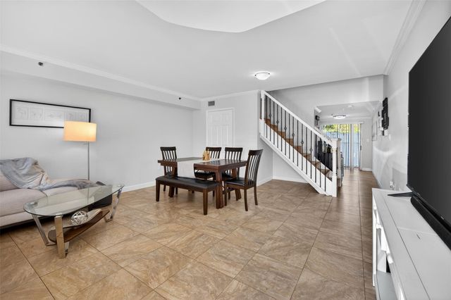 245 Riviera Circle 245, Weston, FL 33326