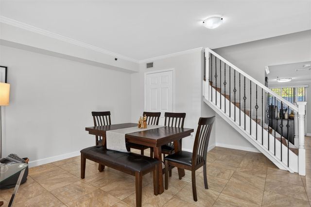 245 Riviera Circle 245, Weston, FL 33326