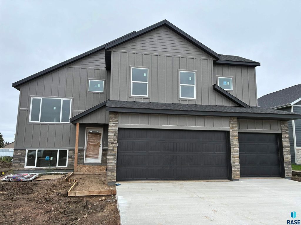 1007 Estate St Street, Harrisburg, SD 57032