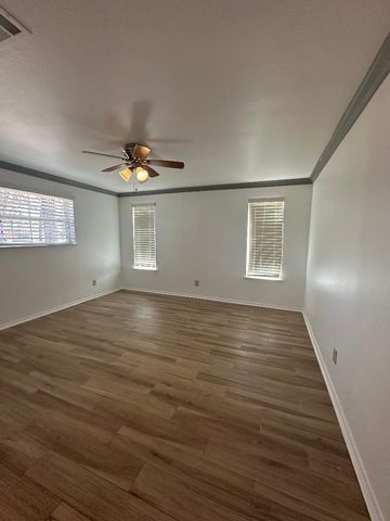 532 Oak Grove Lane, Coppell, TX 75019