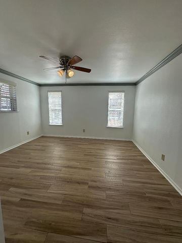 532 Oak Grove Lane, Coppell, TX 75019